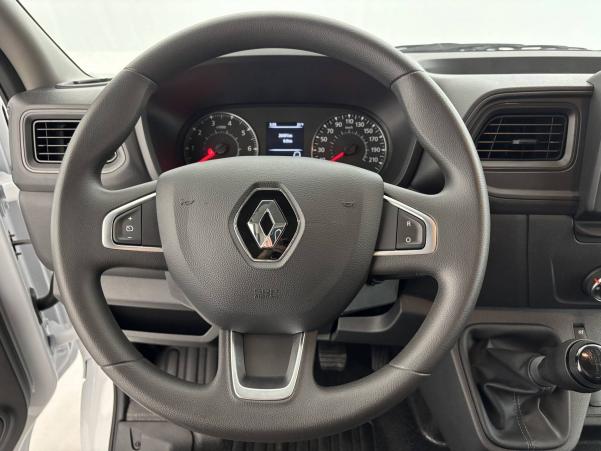 Vente en ligne Renault Master Fourgon MASTER FGN TRAC F3500 L2H2 BLUE DCI 135 au prix de 30 990 €