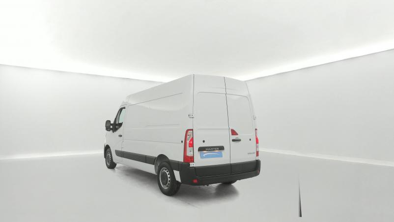 Vente en ligne Renault Master Fourgon MASTER FGN TRAC F3500 L2H2 BLUE DCI 135 au prix de 30 990 €