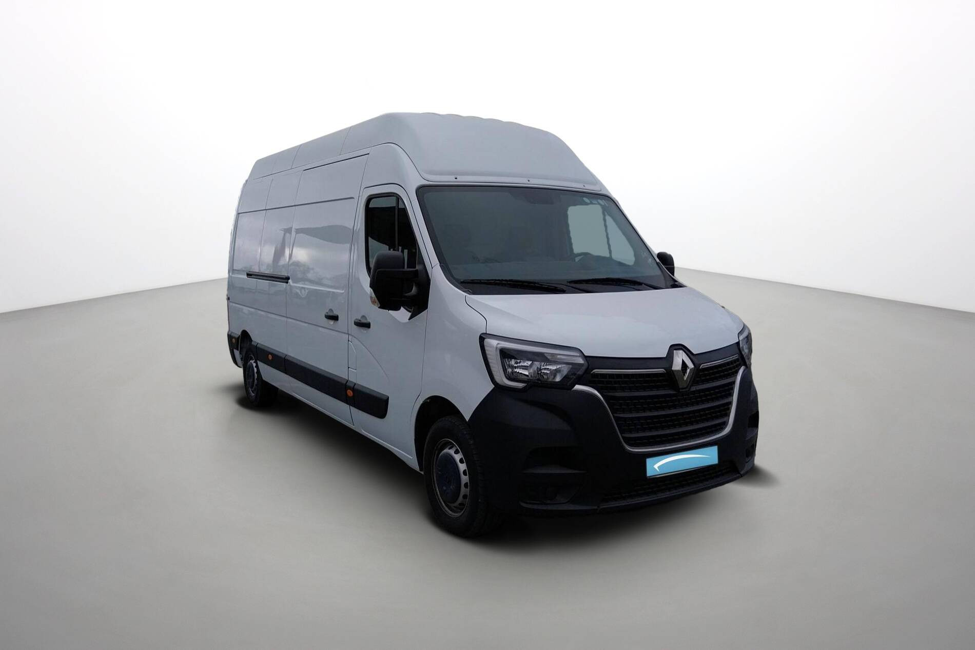 Vente en ligne Renault Master Fourgon MASTER FGN TRAC F3500 L3H3 BLUE DCI 135 au prix de 29 990 €