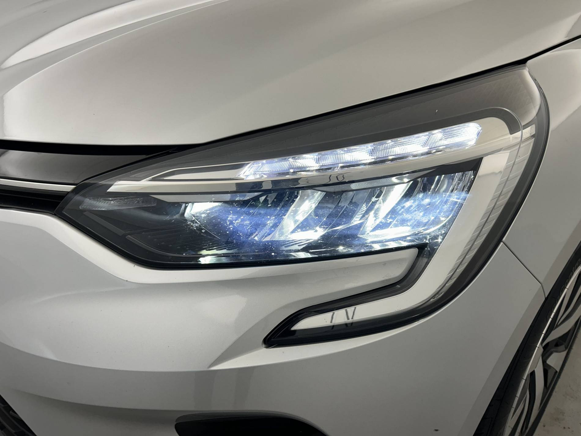 Vente en ligne Renault Clio 5 Clio TCe 90 au prix de 13 990 €