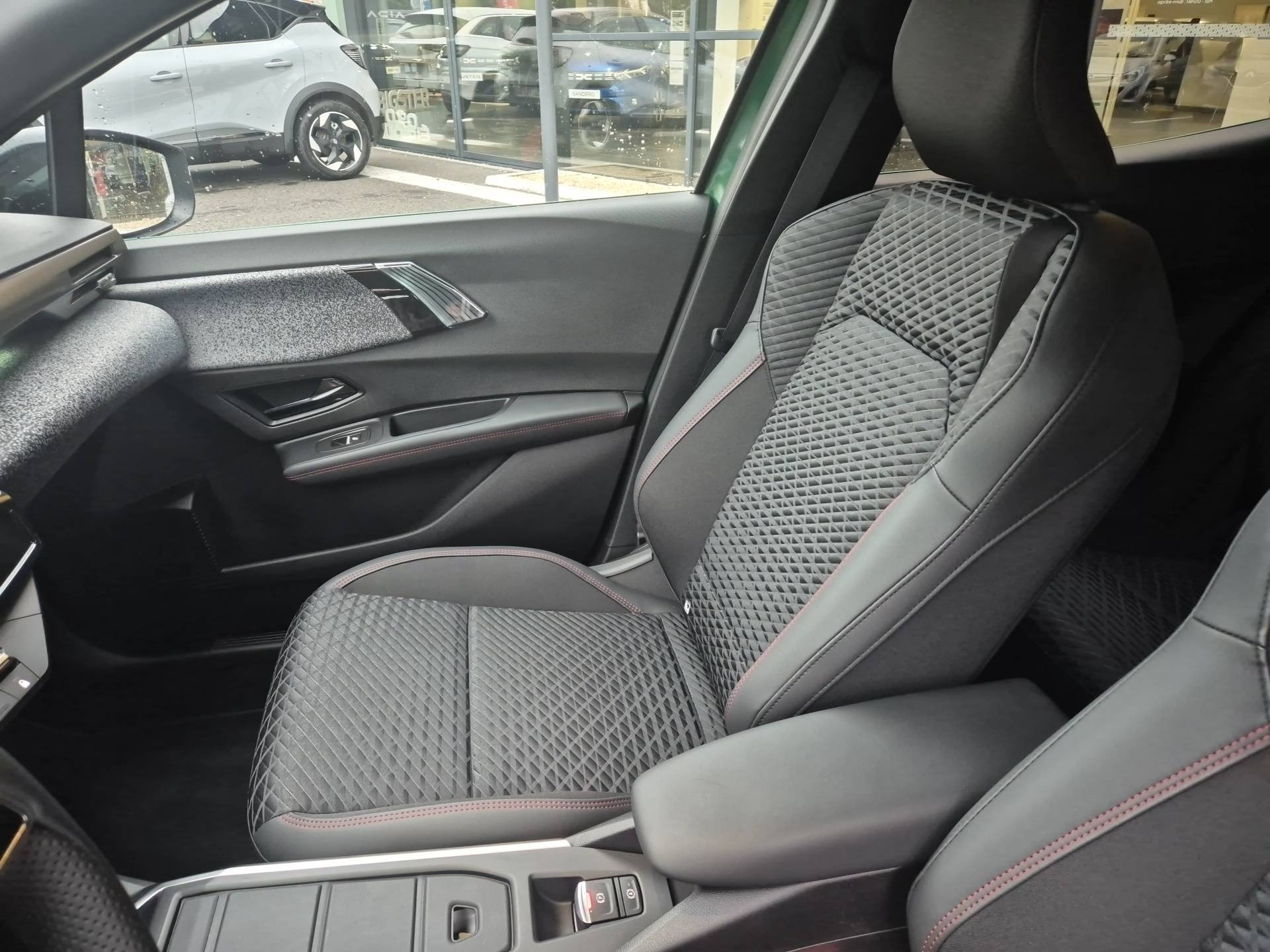 Vente en ligne Renault Clio 6 Clio E-Tech full hybrid 160 ch au prix de 28 200 €