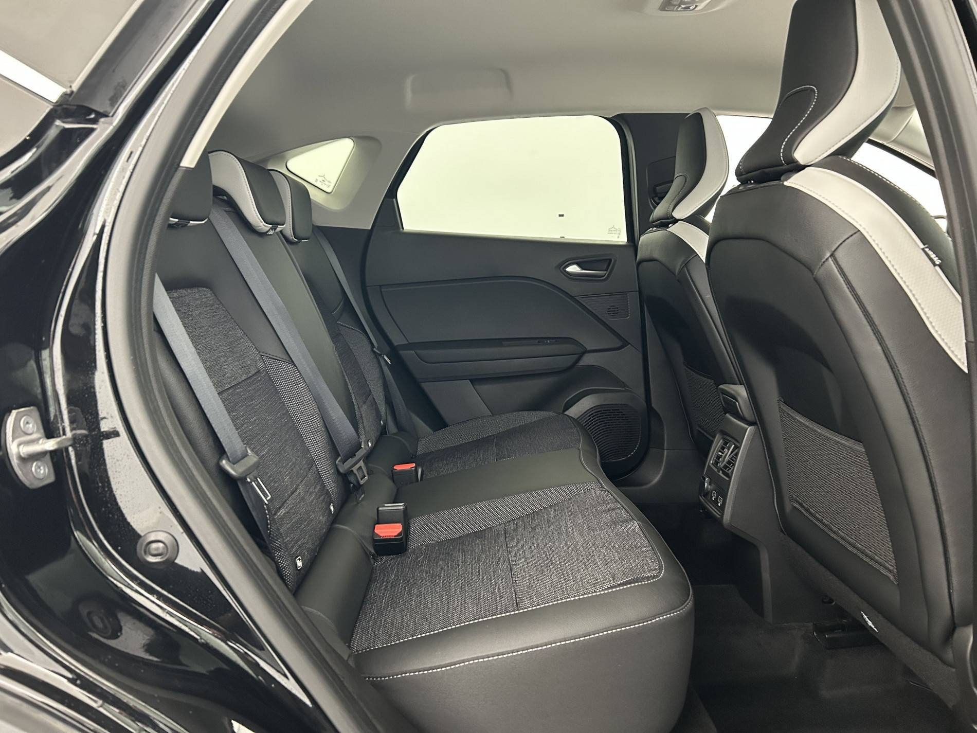 Vente en ligne Renault Captur  E-Tech full hybrid 145 au prix de 23 490 €