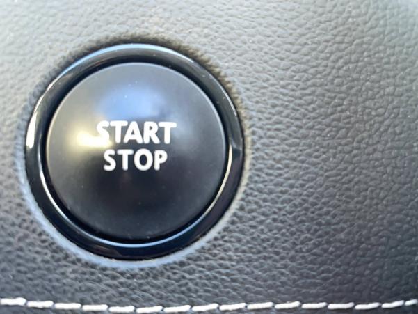 Vente en ligne Renault Scenic 4 Scenic Blue dCi 150 au prix de 17 990 €