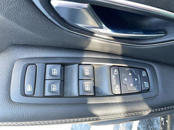 Vente en ligne Renault Scenic 4 Scenic Blue dCi 150 au prix de 17 990 €