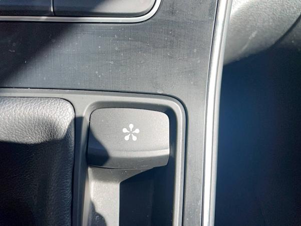 Vente en ligne Renault Scenic 4 Scenic Blue dCi 150 au prix de 17 990 €