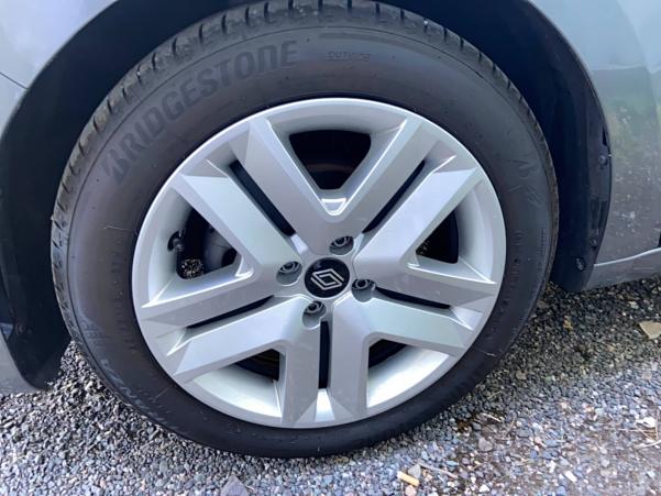 Vente en ligne Renault Clio 5 Clio SCe 65 au prix de 14 990 €