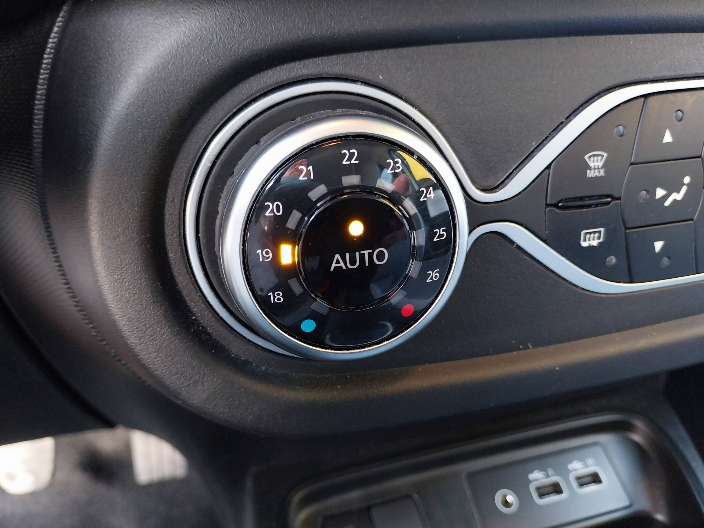 Vente en ligne Renault Twingo 3  SCe 65 au prix de 13 990 €