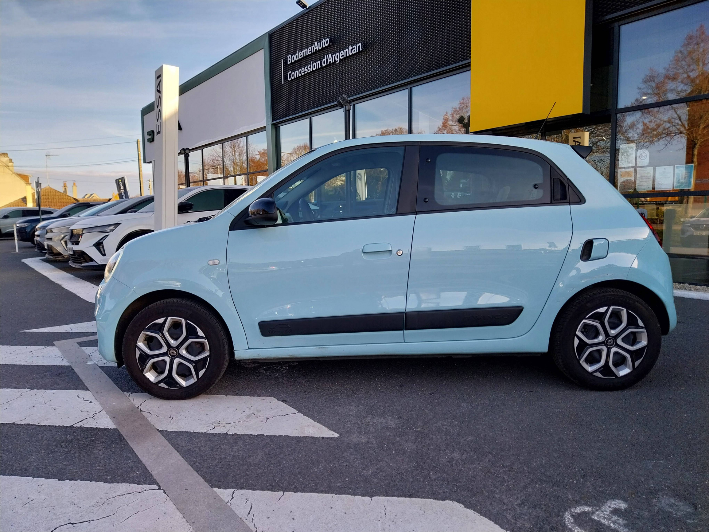 Vente en ligne Renault Twingo 3  SCe 65 au prix de 13 990 €