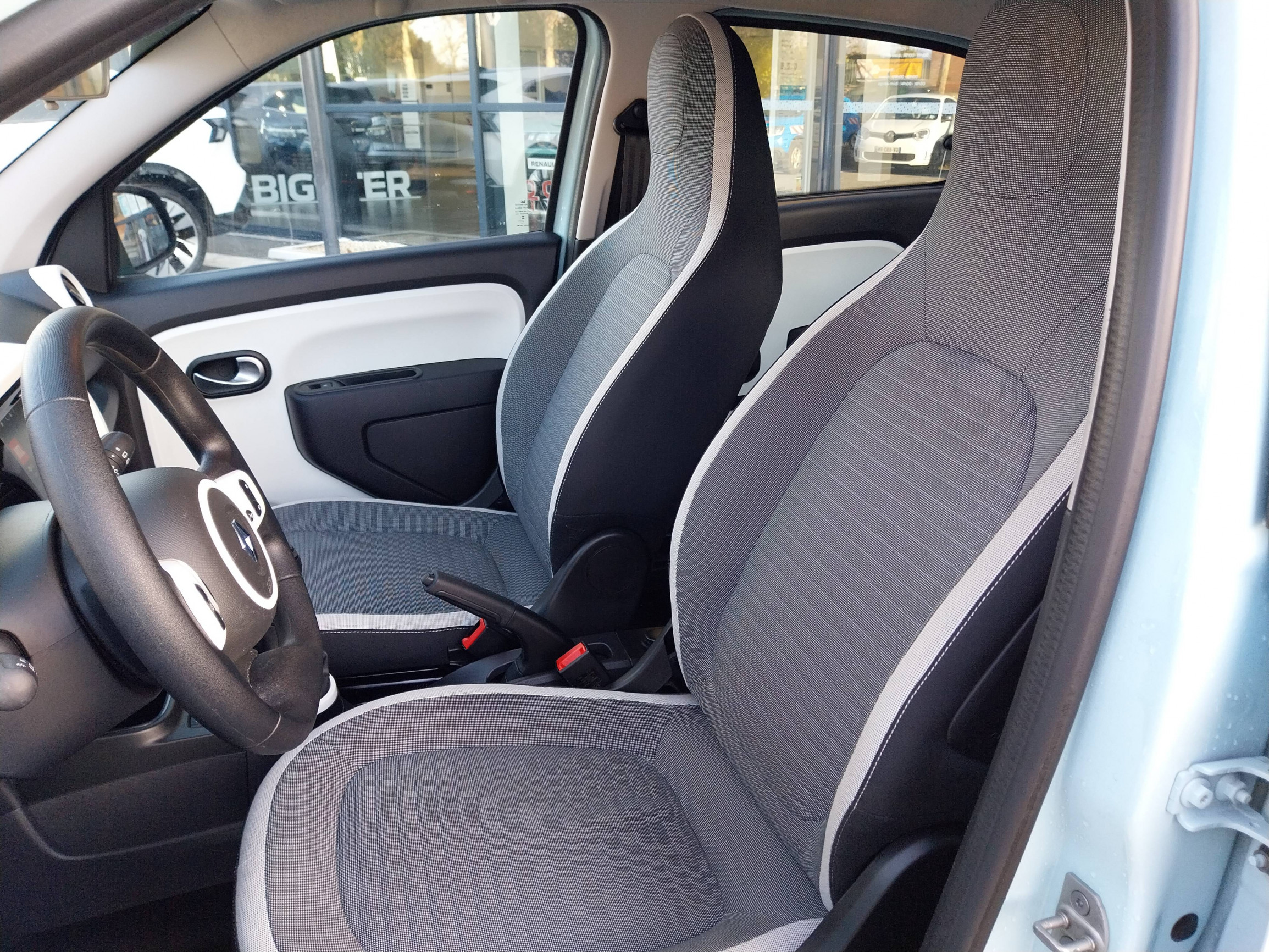 Vente en ligne Renault Twingo 3  SCe 65 au prix de 13 990 €