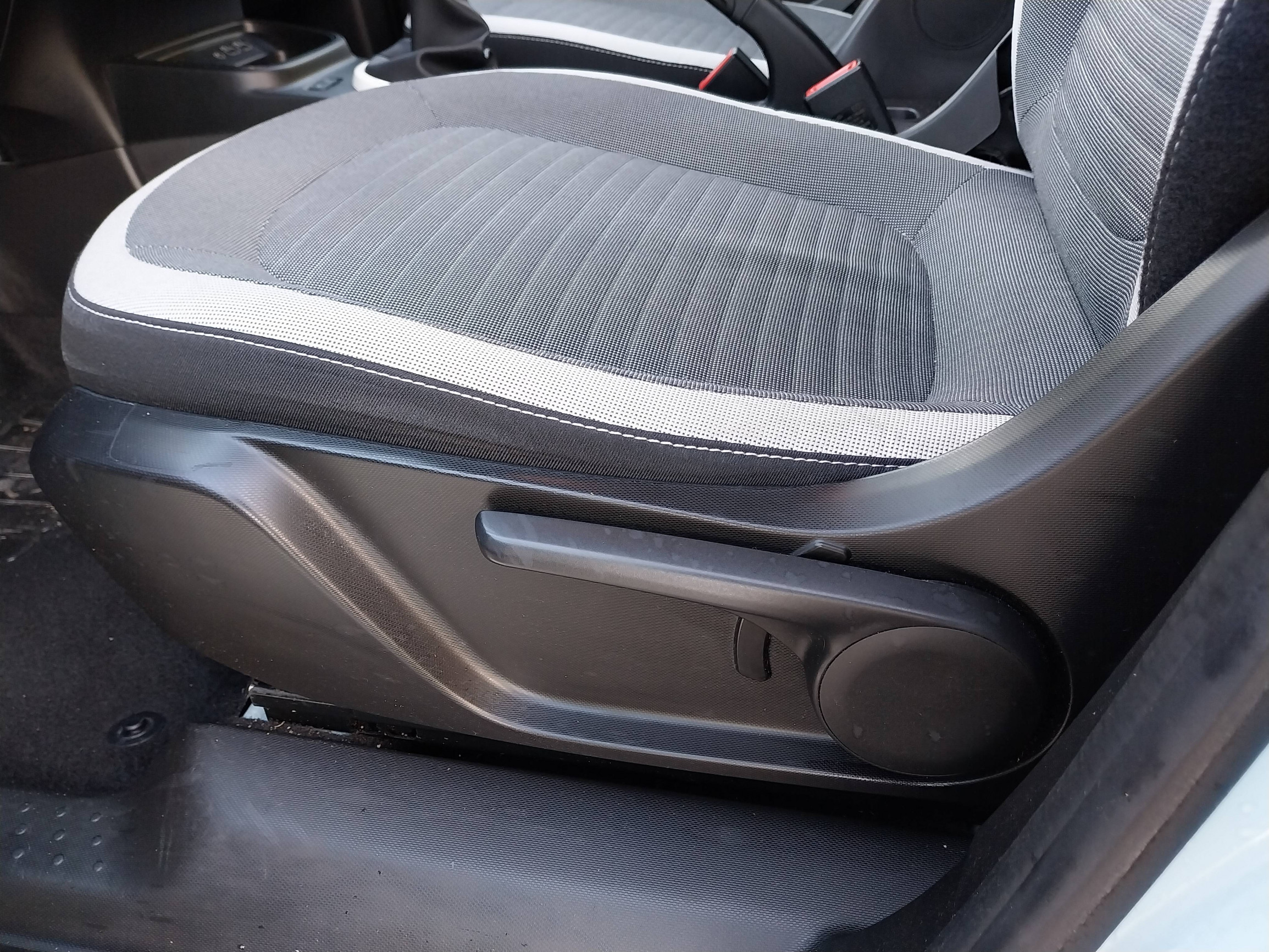 Vente en ligne Renault Twingo 3  SCe 65 au prix de 13 990 €