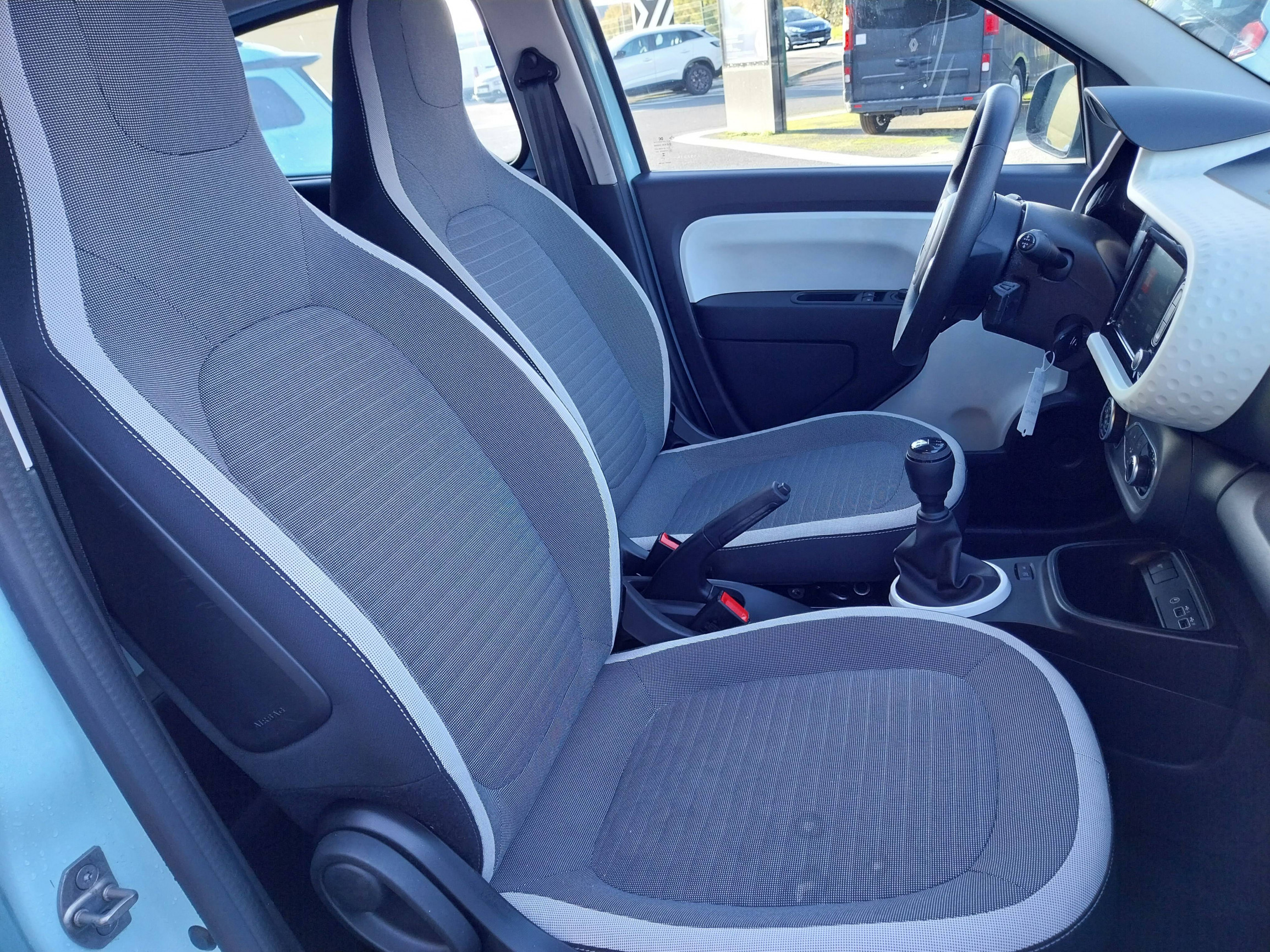 Vente en ligne Renault Twingo 3  SCe 65 au prix de 13 990 €