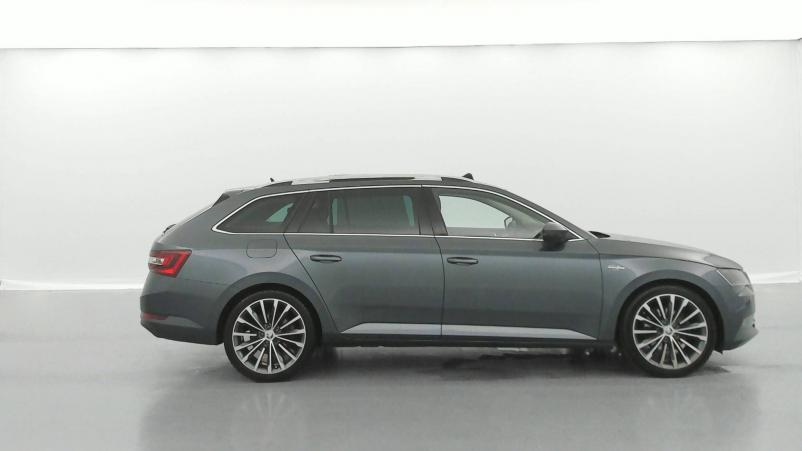 Vente en ligne Skoda Superb Combi  2.0 TDI 190 DSG6 au prix de 20 490 €