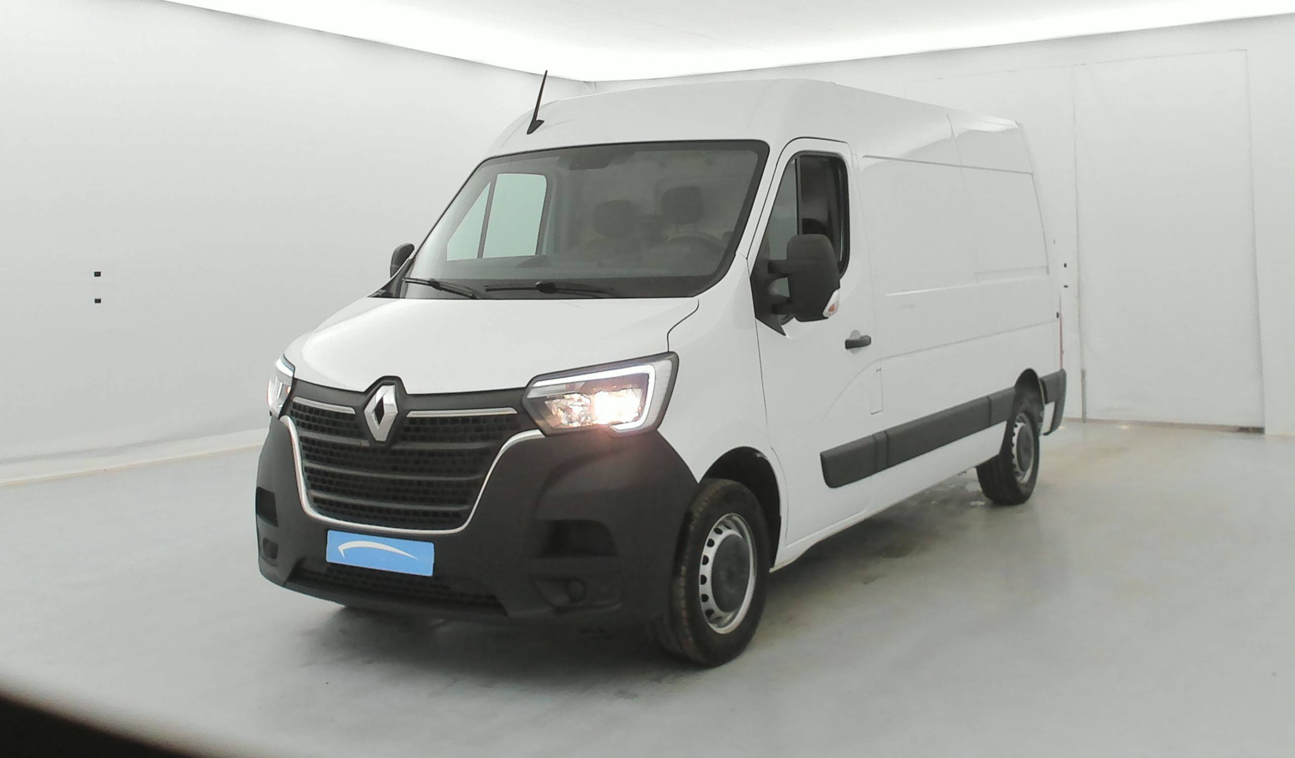 Renault Master Fourgon MASTER FGN TRAC F3500 L2H2 BLUE DCI 135 occasion de 2024 en vente à Argentan