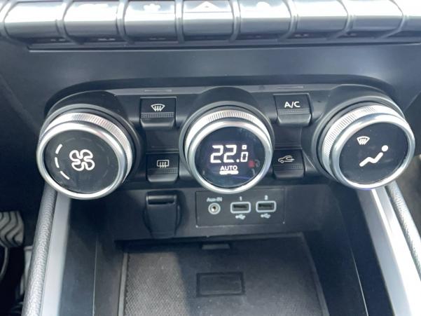 Vente en ligne Renault Clio 5 Clio TCe 100 au prix de 14 990 €