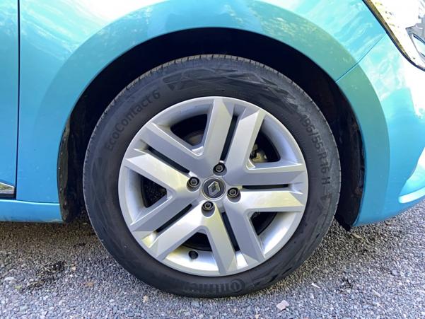 Vente en ligne Renault Clio 5 Clio TCe 100 au prix de 13 490 €