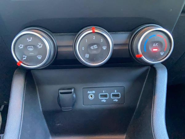 Vente en ligne Renault Clio 5 Clio TCe 100 au prix de 13 490 €