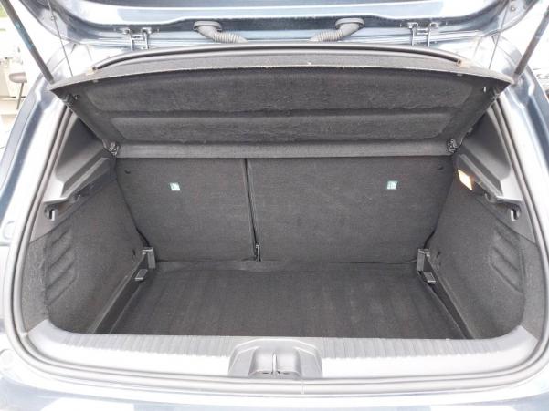 Vente en ligne Renault Clio 5 Clio TCe 100 au prix de 14 990 €