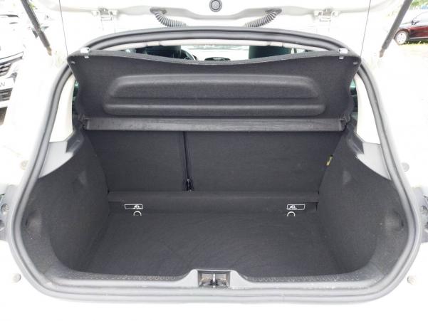 Vente en ligne Renault Clio 4 Clio TCe 90 Energy au prix de 11 990 €