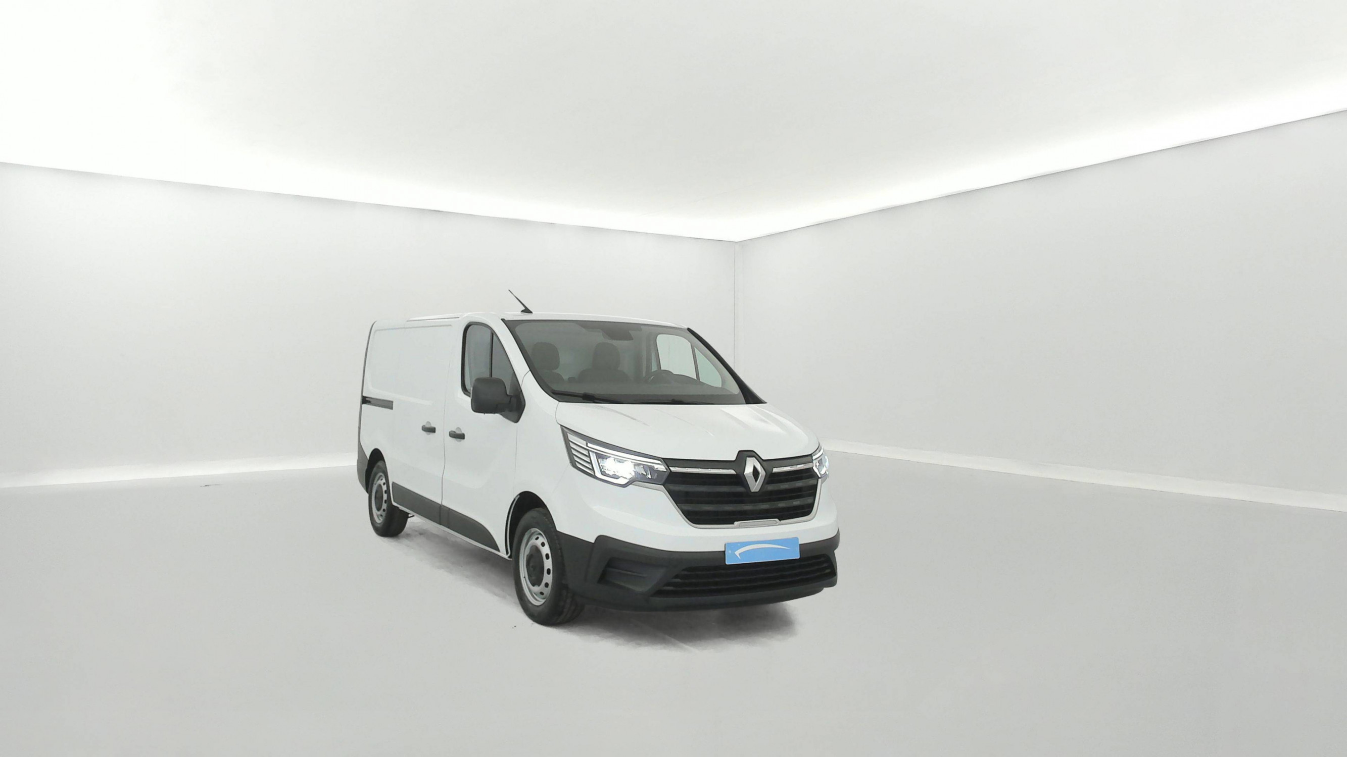 Vente en ligne Renault Trafic 3 Fourgon TRAFIC FGN L1H1 3000 KG BLUE DCI 130 au prix de 24 890 €