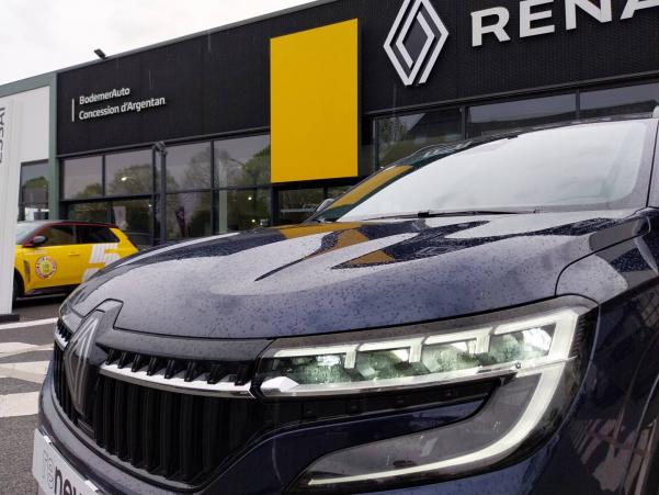 Vente en ligne Renault Espace Espace E-Tech full hybrid 200 5pl au prix de 41 990 €