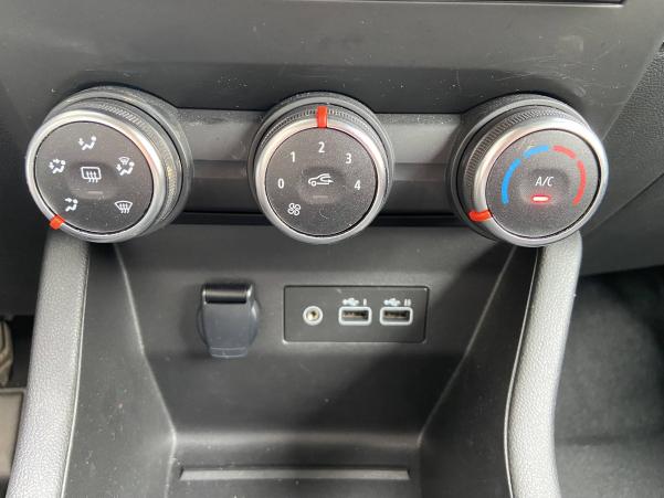 Vente en ligne Renault Clio 5 Clio TCe 90 au prix de 15 990 €