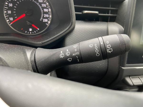 Vente en ligne Renault Clio 5 Clio TCe 90 au prix de 15 990 €