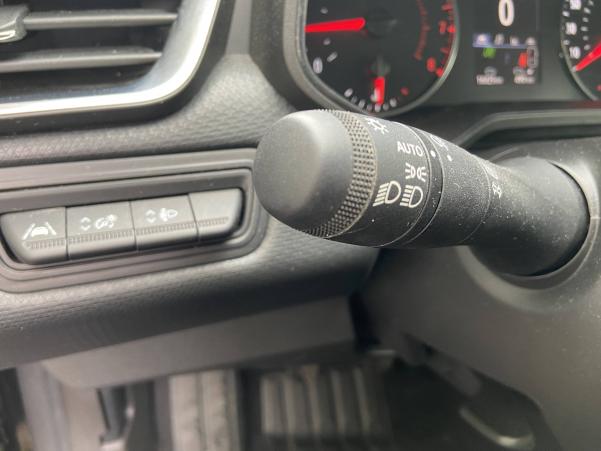 Vente en ligne Renault Clio 5 Clio TCe 90 au prix de 15 490 €