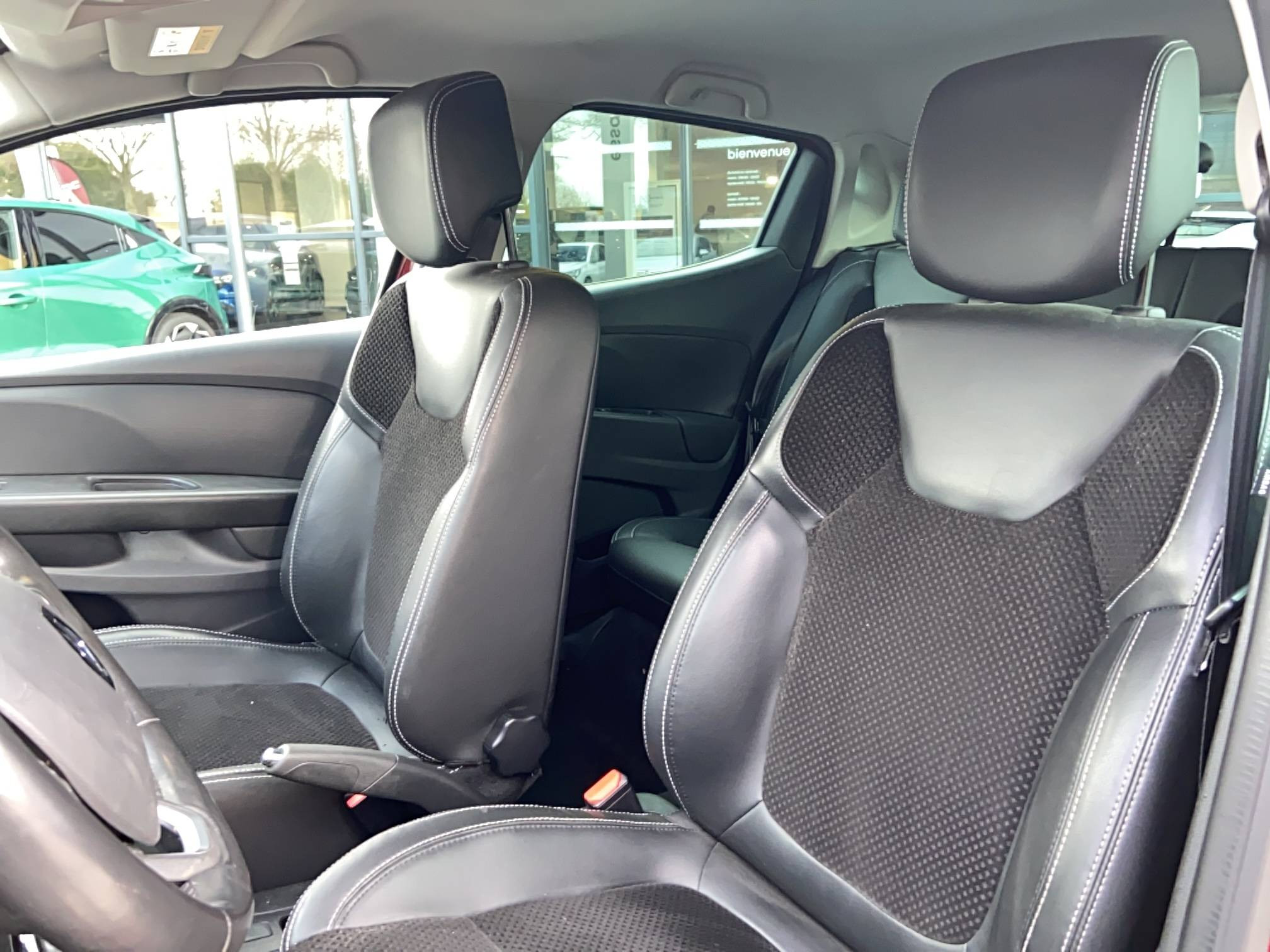 Vente en ligne Renault Clio 4 Clio dCi 110 Energy au prix de 11 990 €