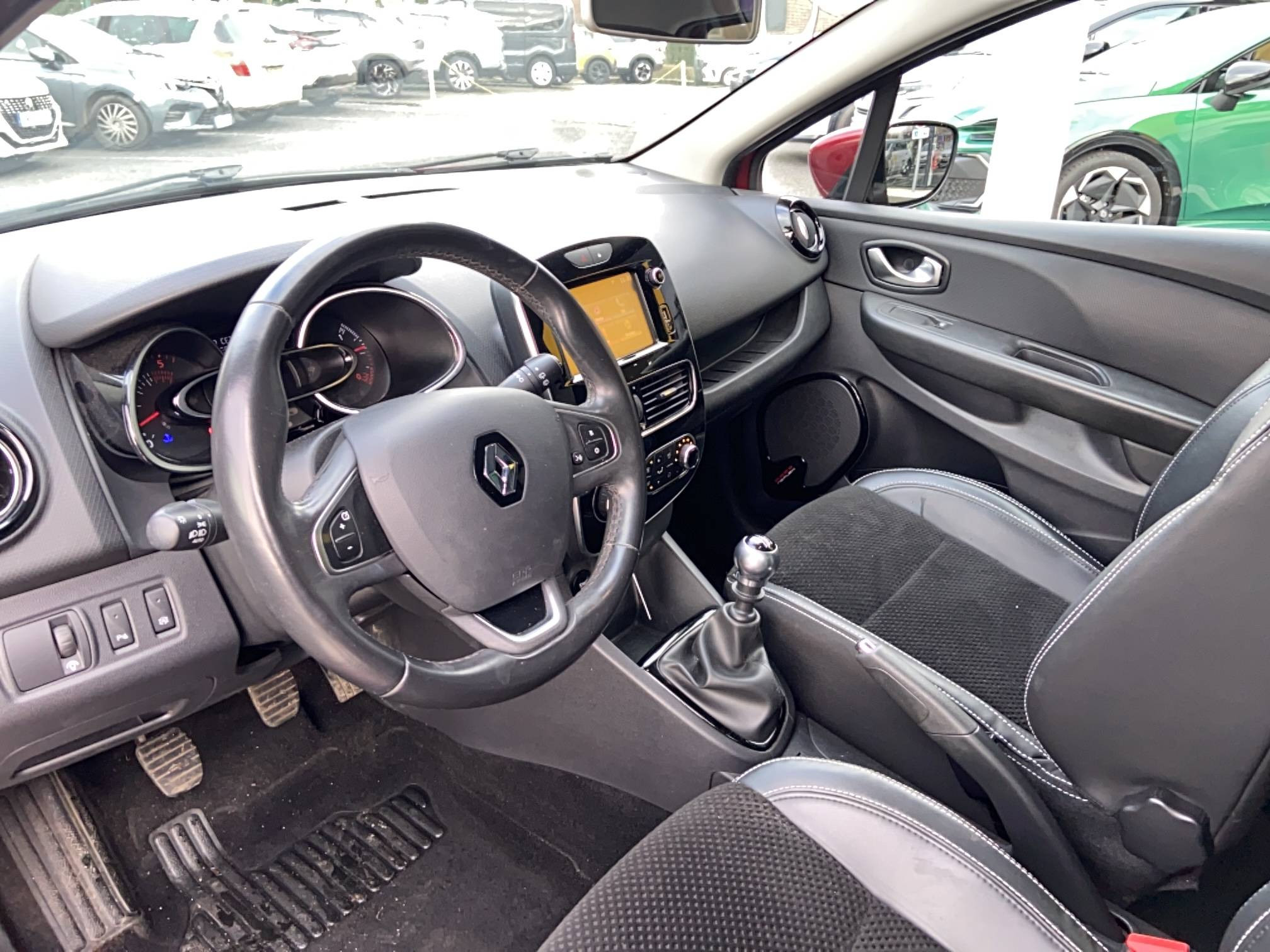 Vente en ligne Renault Clio 4 Clio dCi 110 Energy au prix de 11 990 €