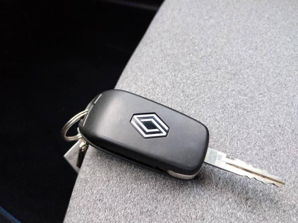 Vente en ligne Renault Clio 5 Clio E-Tech full hybrid 145 au prix de 19 990 €
