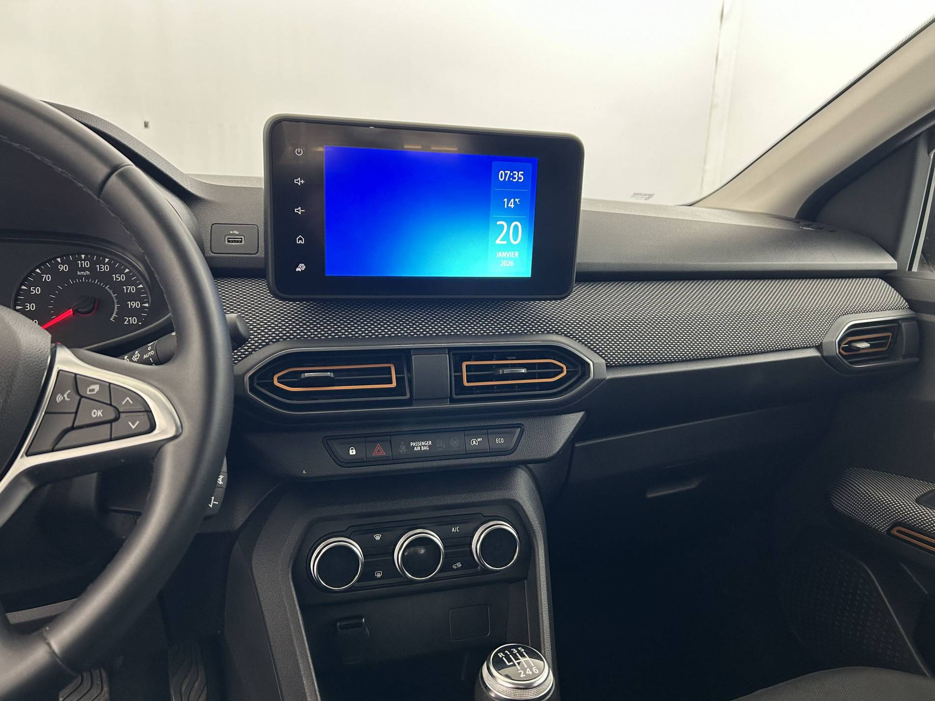 Vente en ligne Dacia Sandero  ECO-G 100 - 22 au prix de 13 490 €