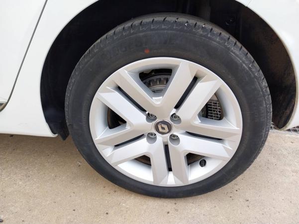 Vente en ligne Renault Clio 5 Clio Blue dCi 100 - 21N au prix de 15 490 €