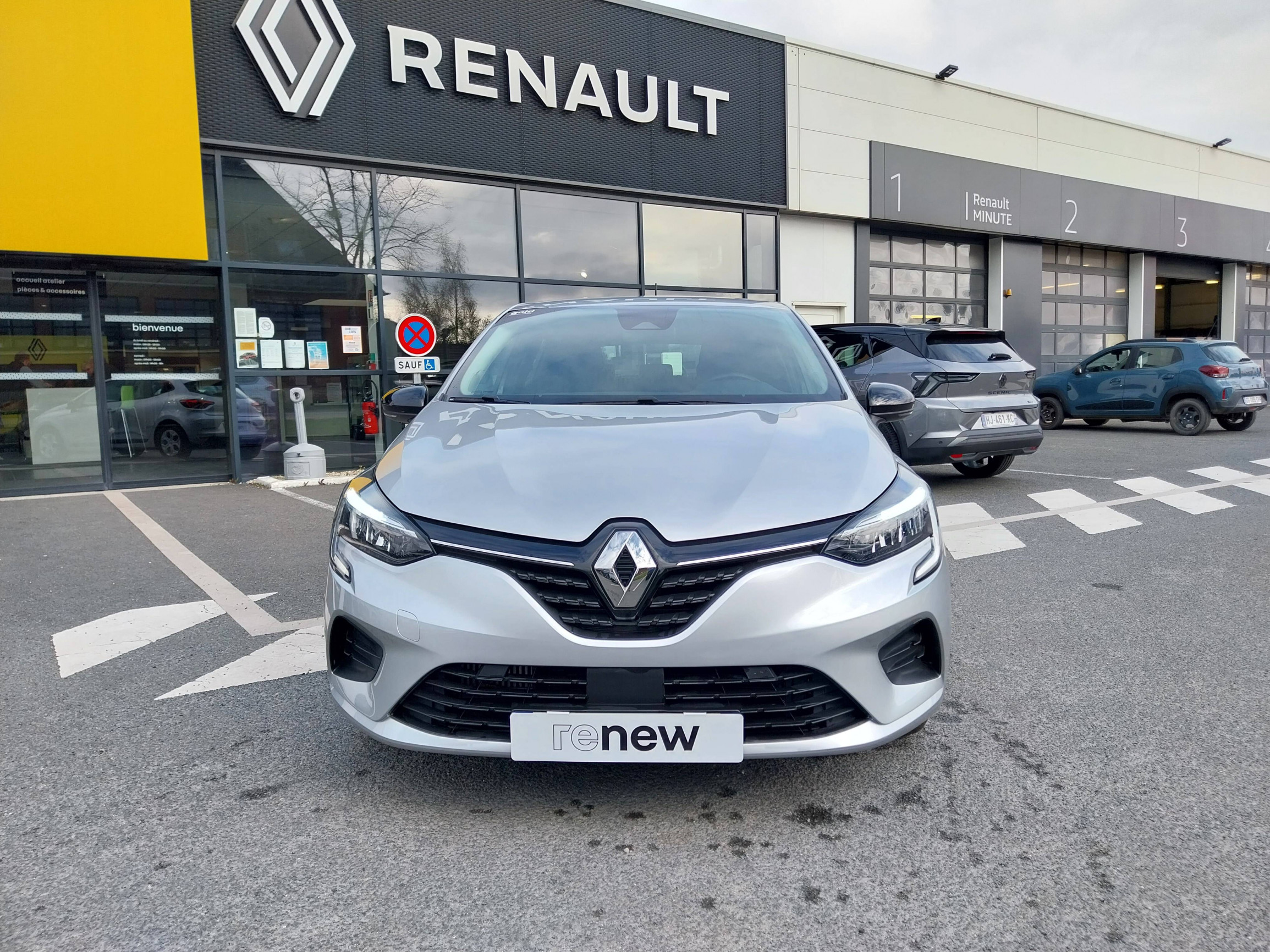 Vente en ligne Renault Clio 5 Clio TCe 90 au prix de 14 490 €