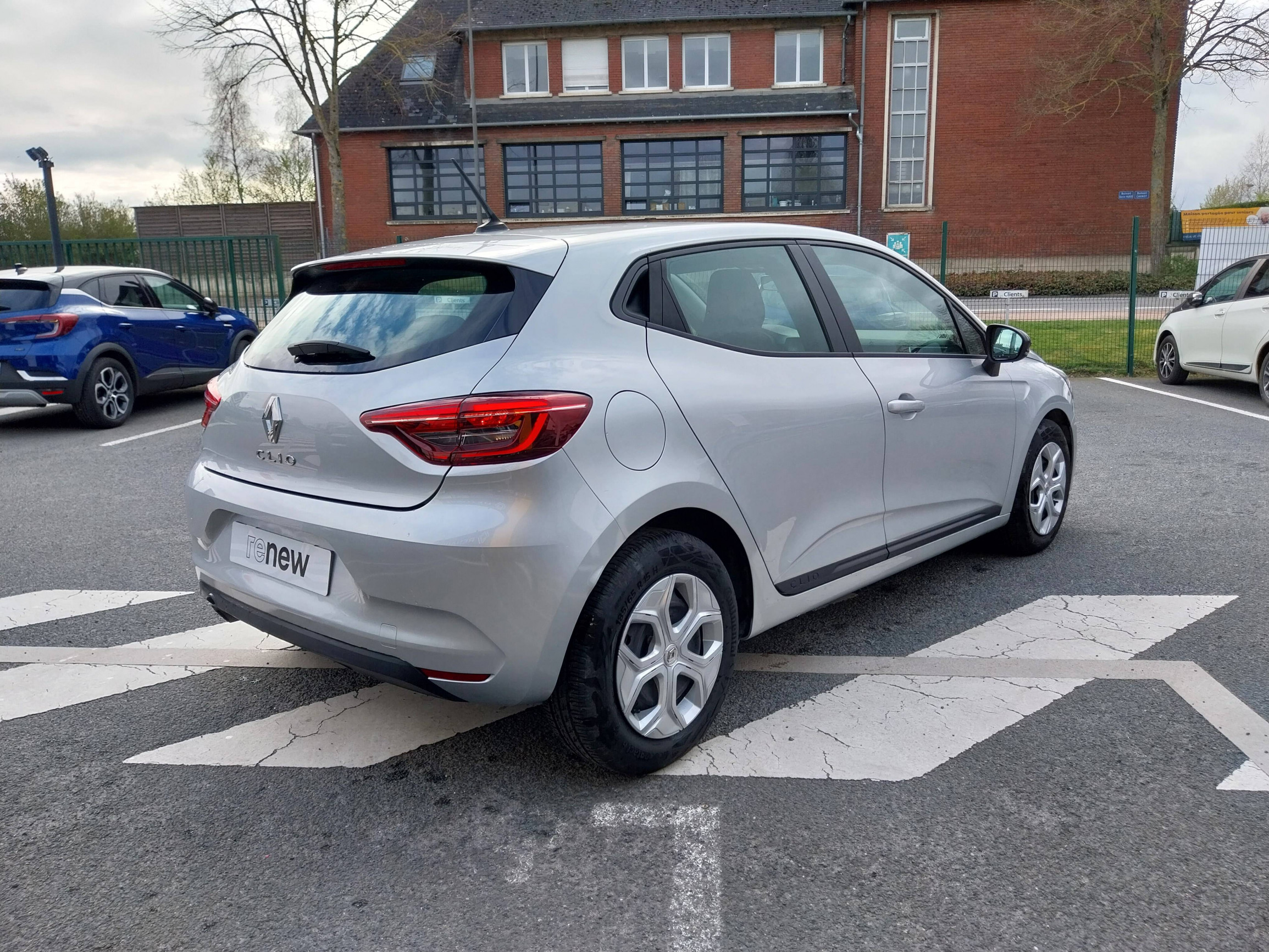 Vente en ligne Renault Clio 5 Clio TCe 90 au prix de 14 490 €