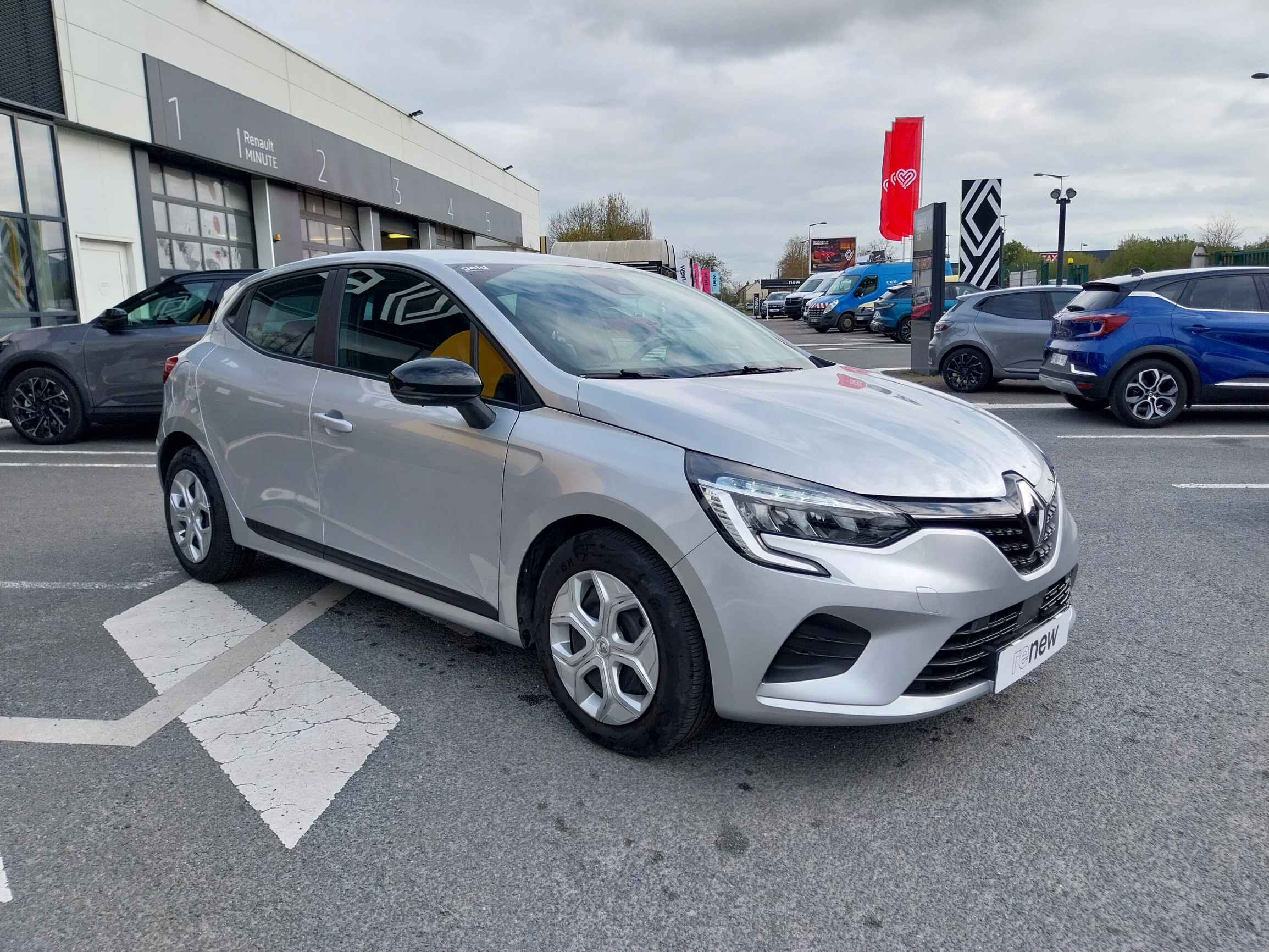 Vente en ligne Renault Clio 5 Clio TCe 90 au prix de 14 490 €