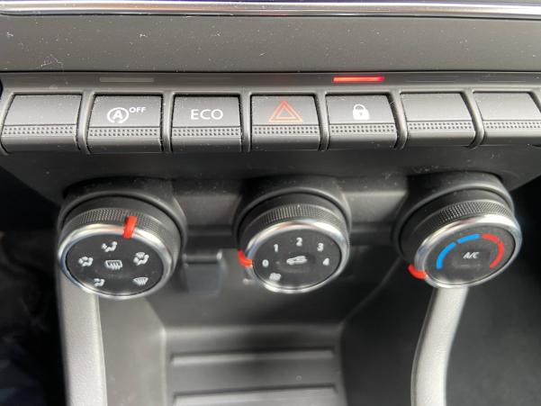 Vente en ligne Renault Clio 5 Clio TCe 90 au prix de 15 990 €