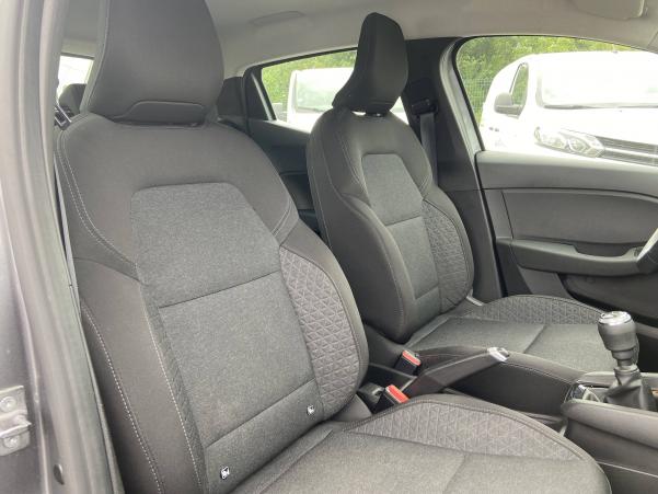 Vente en ligne Renault Clio 5 Clio TCe 90 au prix de 15 990 €