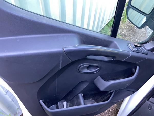 Vente en ligne Renault Master Fourgon MASTER FGN TRAC F3500 L3H2 ENERGY DCI 150 au prix de 22 990 €