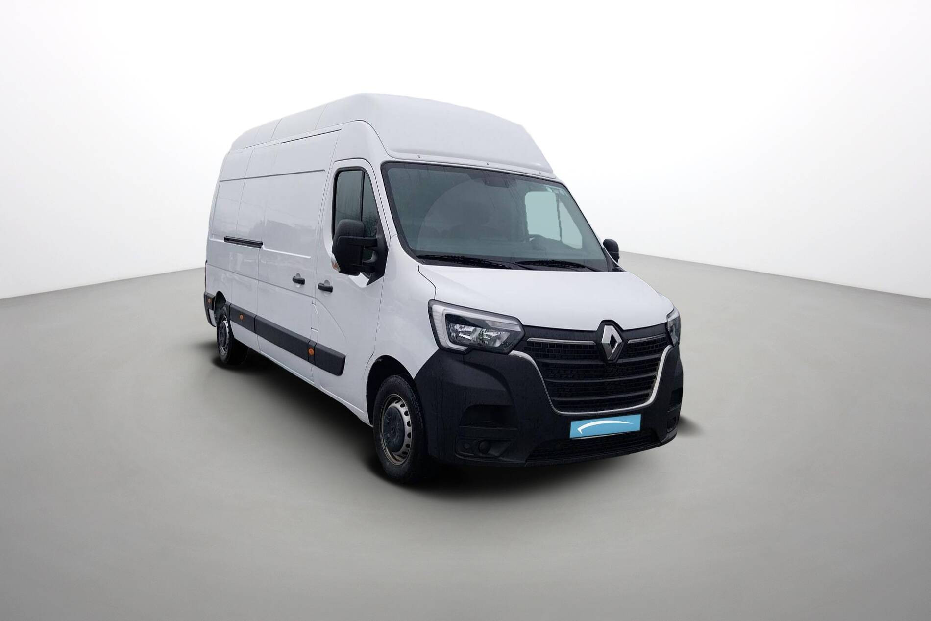 Vente en ligne Renault Master Fourgon MASTER FGN TRAC F3500 L3H3 BLUE DCI 135 au prix de 28 990 €