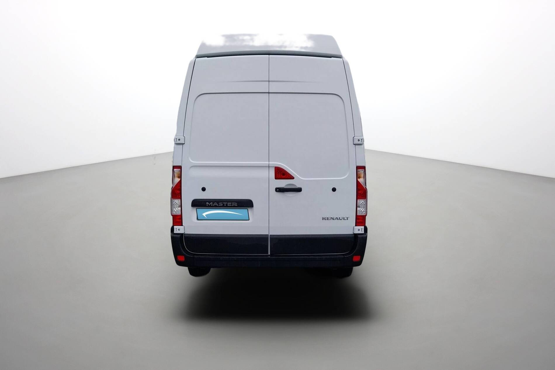 Vente en ligne Renault Master Fourgon MASTER FGN TRAC F3500 L3H3 BLUE DCI 135 au prix de 28 990 €