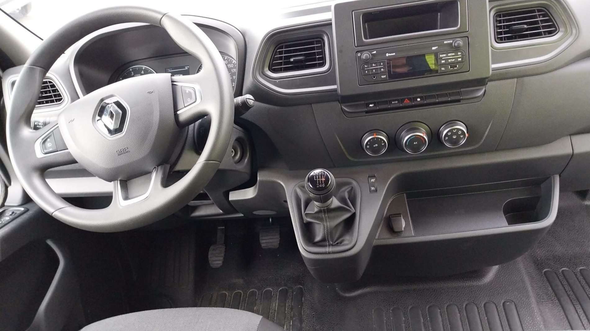 Vente en ligne Renault Master Fourgon MASTER FGN TRAC F3500 L2H2 BLUE DCI 135 au prix de 25 490 €