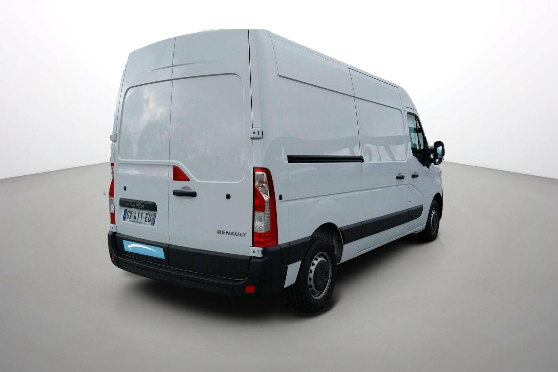 Vente en ligne Renault Master Fourgon MASTER FGN TRAC F3500 L2H2 BLUE DCI 135 au prix de 25 490 €