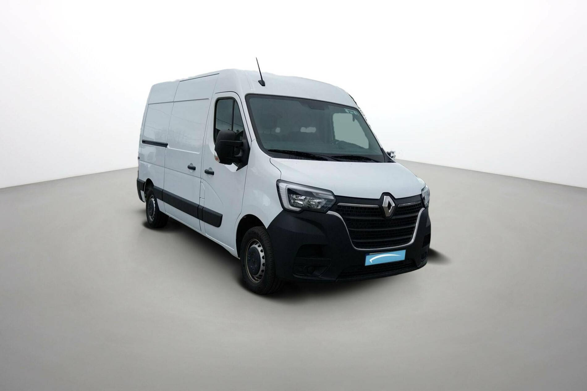 Vente en ligne Renault Master Fourgon MASTER FGN TRAC F3500 L2H2 BLUE DCI 135 au prix de 25 490 €