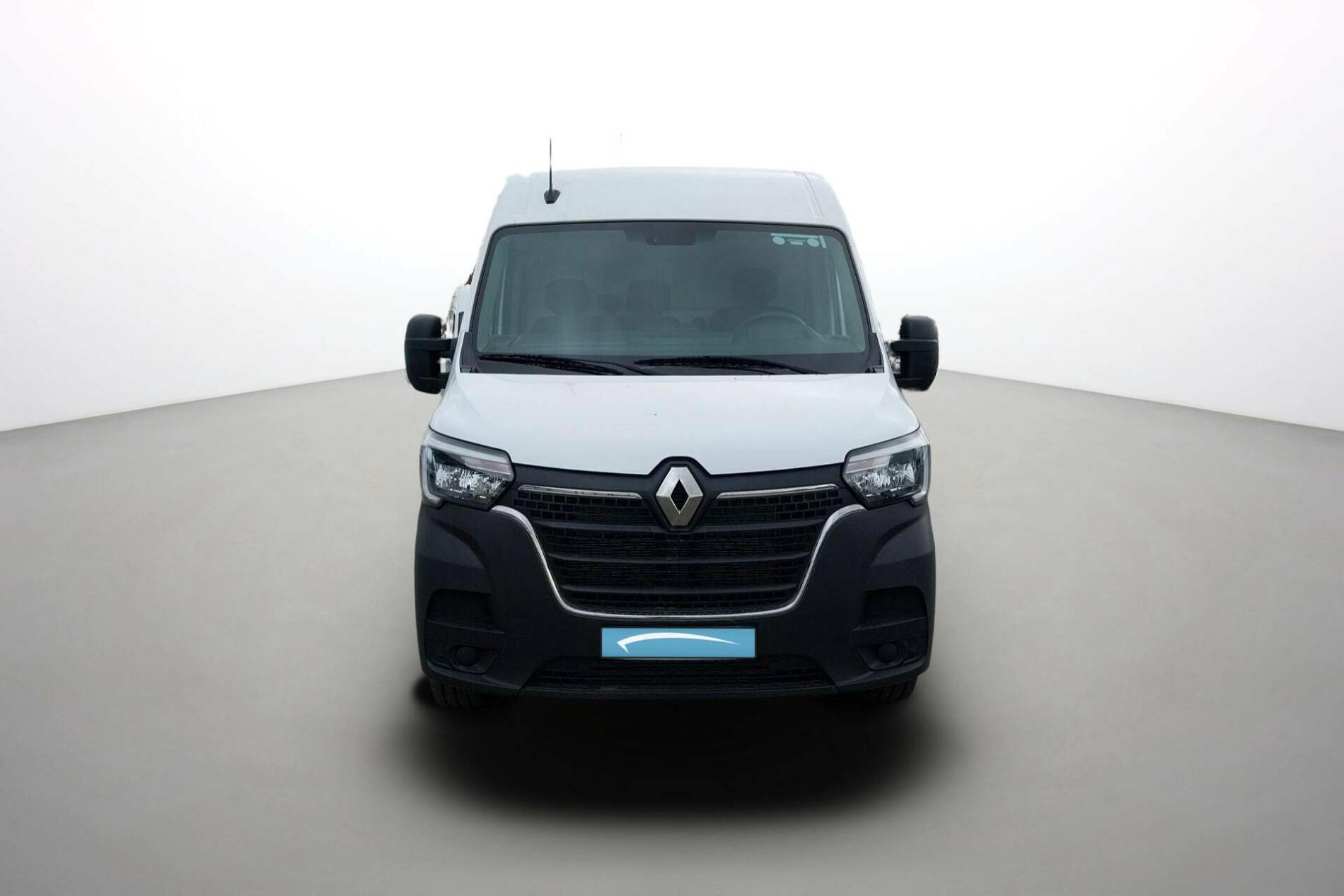 Vente en ligne Renault Master Fourgon MASTER FGN TRAC F3500 L2H2 BLUE DCI 135 au prix de 25 490 €