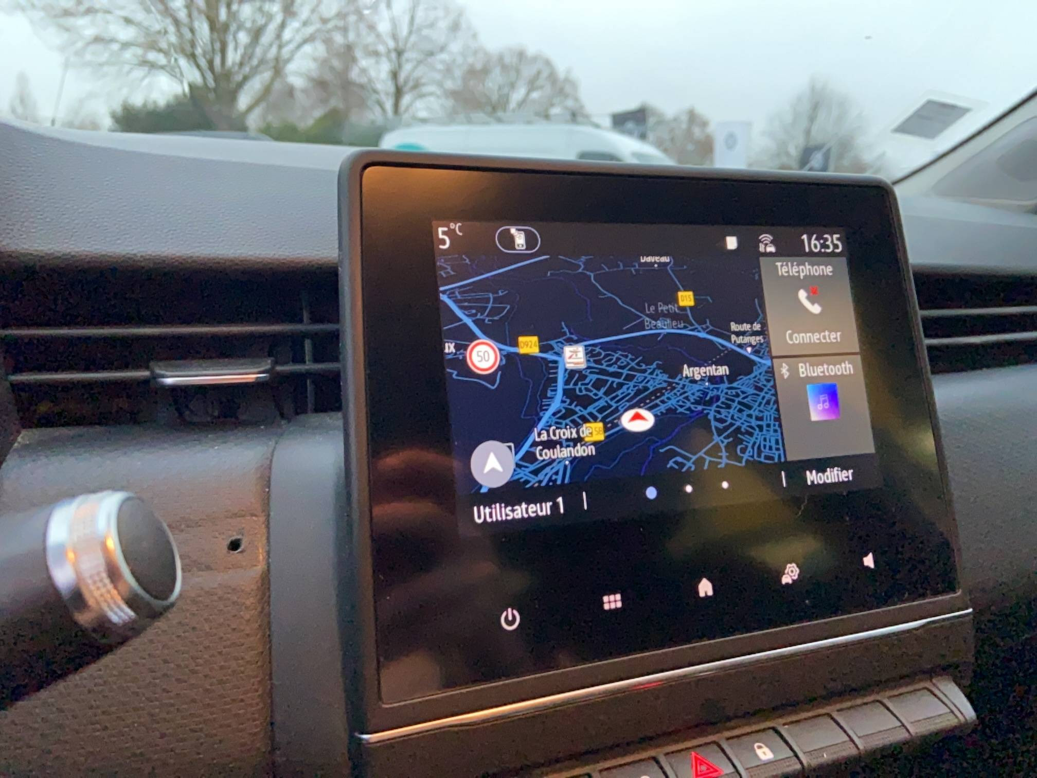 Vente en ligne Renault Clio 5 CLIO SOCIETE TCE 90 - 21N au prix de 10 990 €