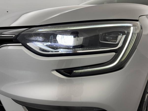 Vente en ligne Renault Megane 4 Estate Mégane IV Estate Blue dCi 115 EDC au prix de 18 490 €