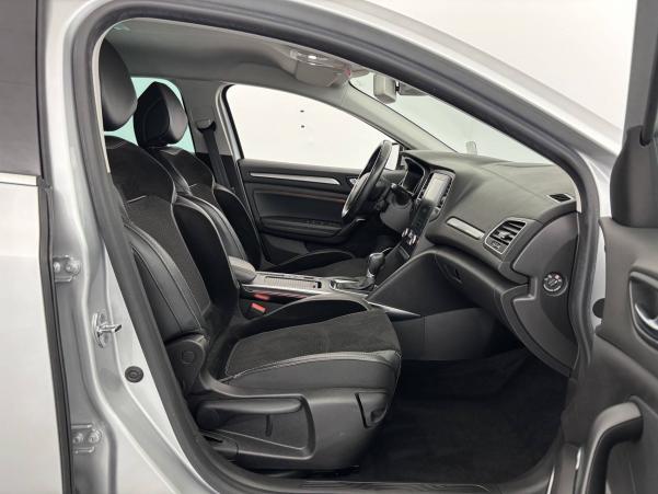 Vente en ligne Renault Megane 4 Estate Mégane IV Estate Blue dCi 115 EDC au prix de 18 490 €