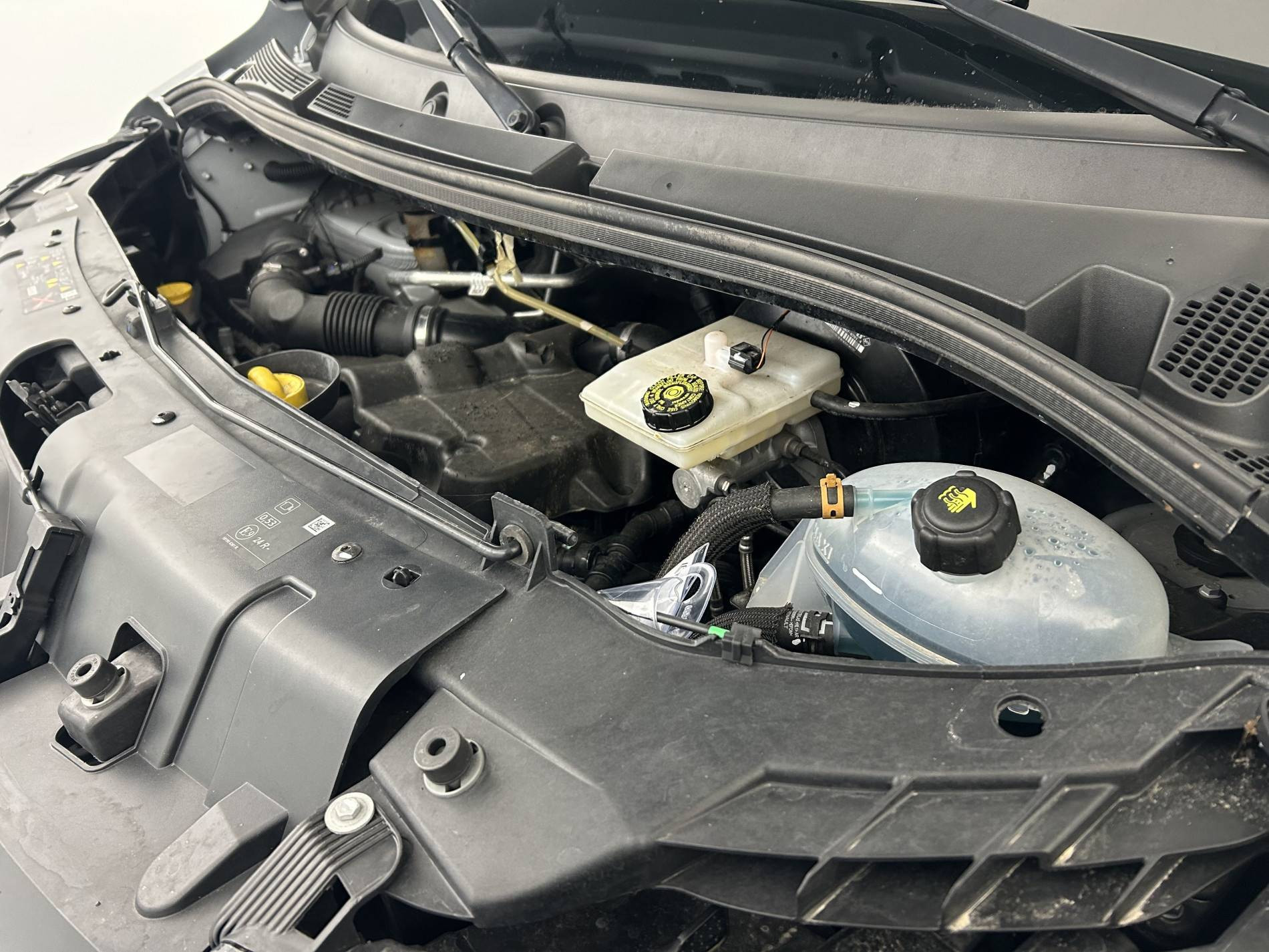 Vente en ligne Renault Master Fourgon MASTER FGN TRAC F3500 L2H2 BLUE DCI 135 au prix de 27 490 €