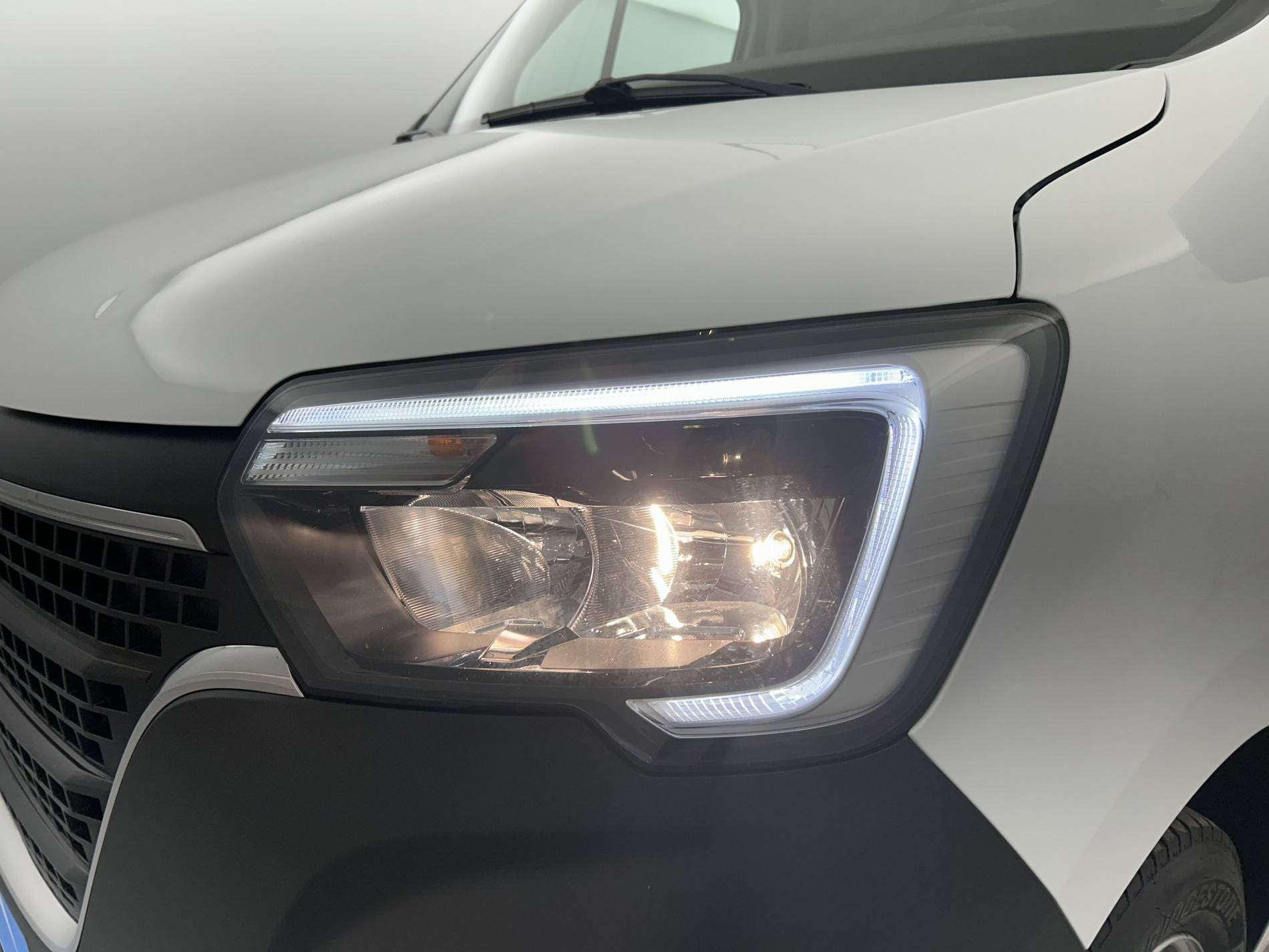 Vente en ligne Renault Master Fourgon MASTER FGN TRAC F3500 L2H2 BLUE DCI 135 au prix de 27 490 €