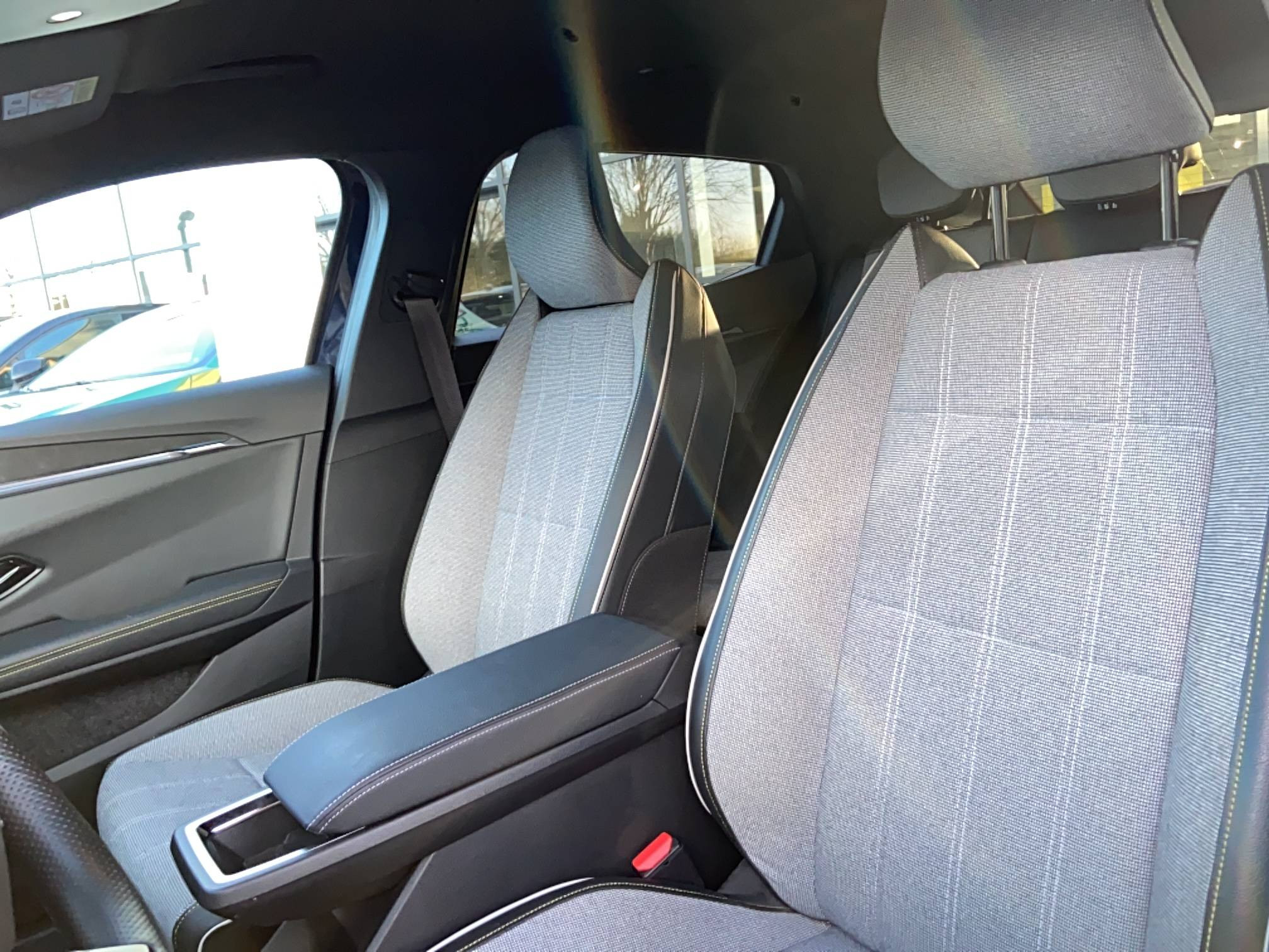 Vente en ligne Renault Megane E-Tech  EV60 220 ch super charge au prix de 26 990 €